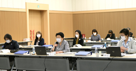 令和3年度第1回理事会の様子