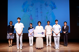 志田未来さん(中央)・出演者・福井会長・厚生労働省看護課長の集合写真