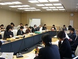 日本看護協会の対策本部での会議